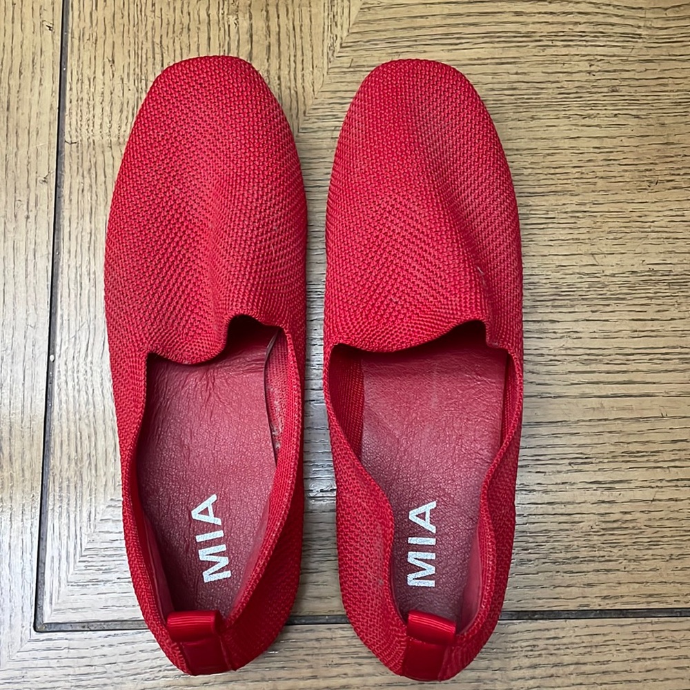 Mia Red Stretchy Flats Size 8 Women’s NWOT